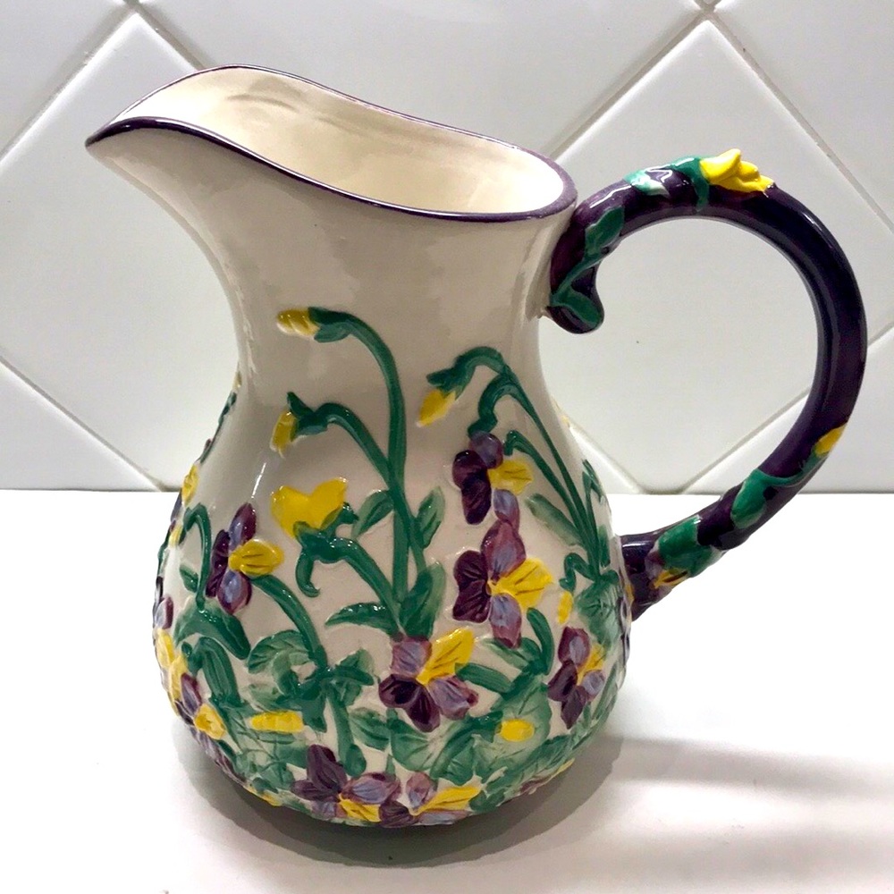 TEMP-TATIONS Figural Floral 2 QT Ceramic Pitcher